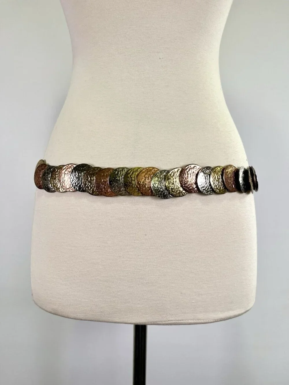 VTG 80s Mixed Metal Hammered Disc Coin Waist Belt Boho Elastic Stretch Gypsy 31”